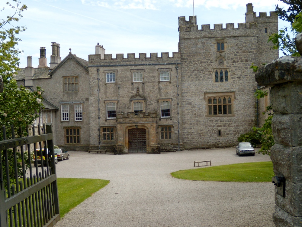 Sizergh Castle entrance photo by Steve Willimott
