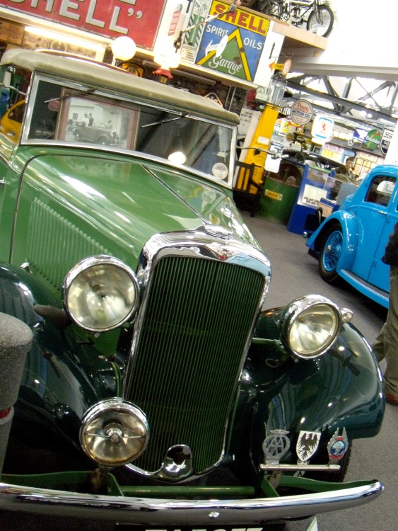 Lakes Motor Museum
