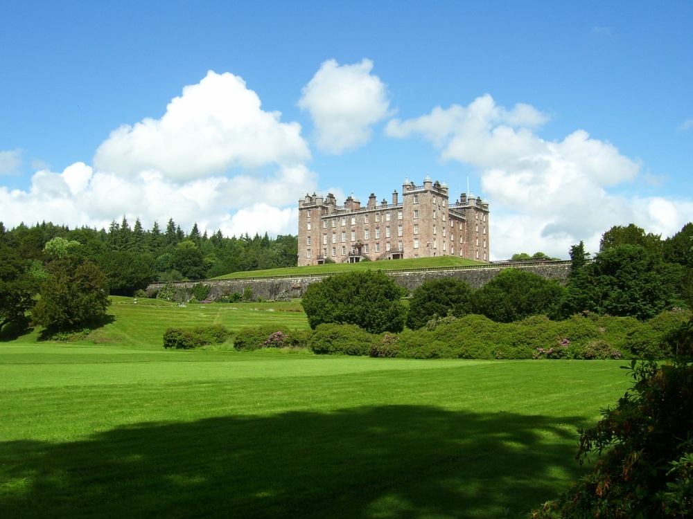 Drumlanrig Castle, Thornhill, Scotland photo by Richard Butters