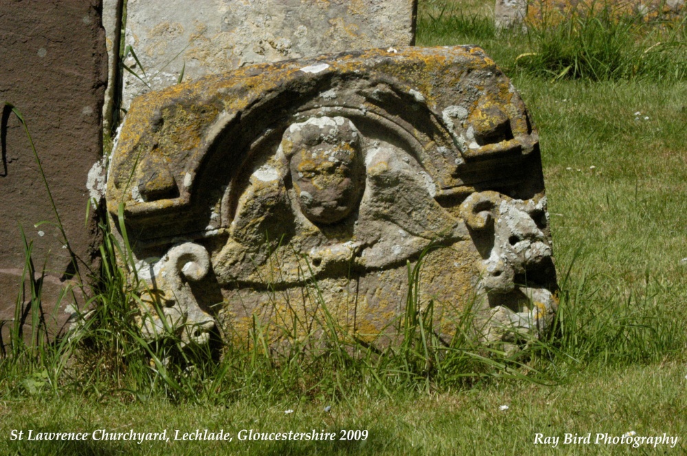 St Lawrence Churchyard, Lechlade, Gloucestershire 2009