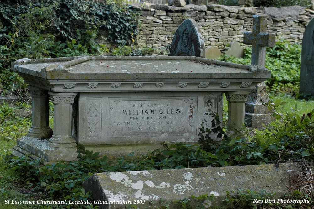 St Lawrence Churchyard, Lechlade, Gloucestershire 2009