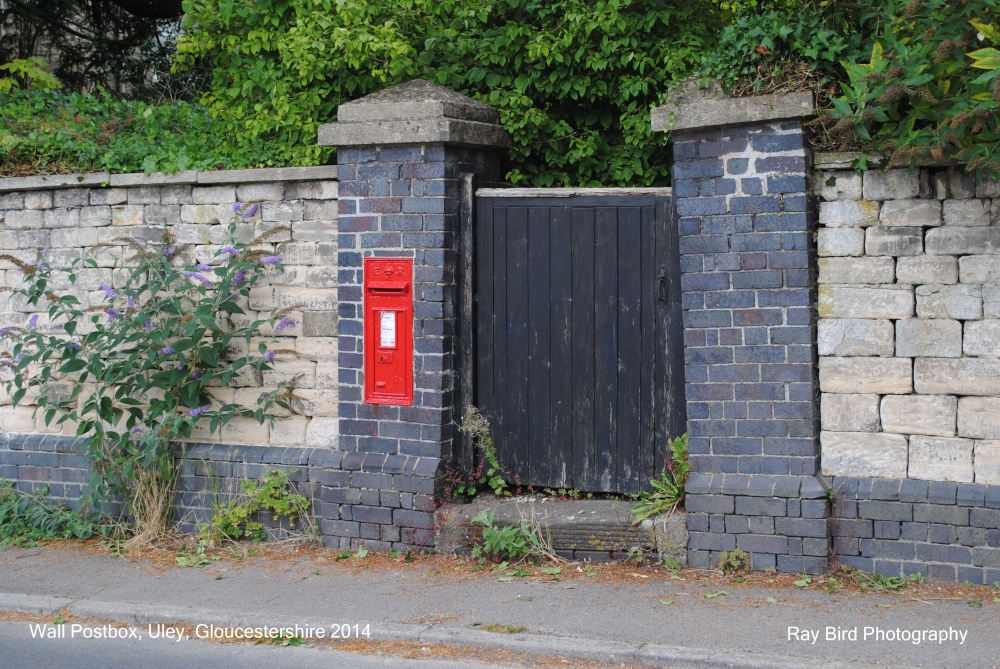 Photograph of Wall Postbox, Uley, Gloucestershire 2014