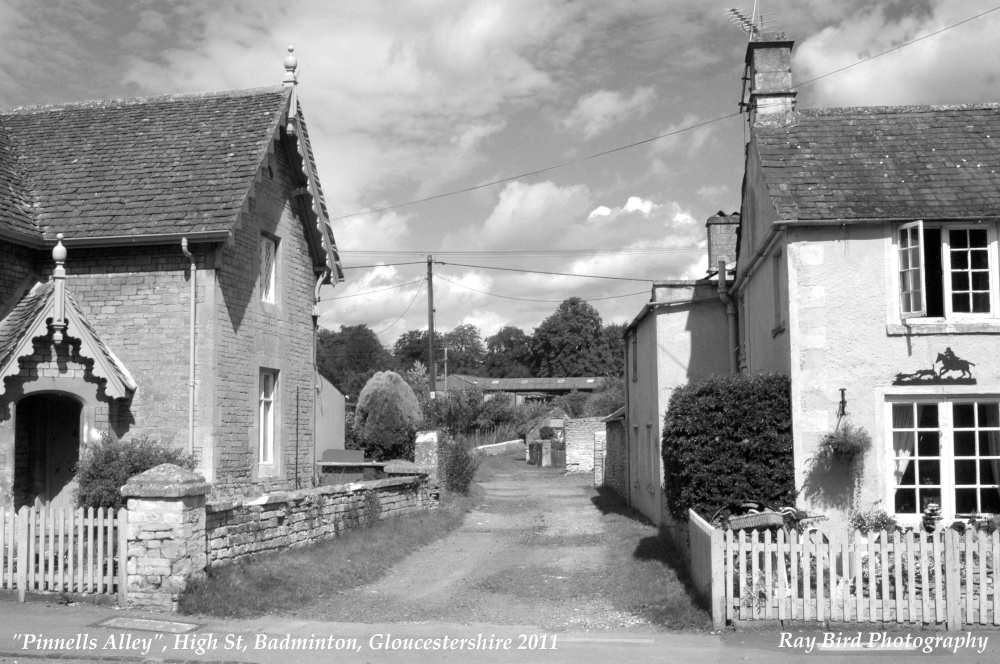 Pinnells Alley, Badminton, Gloucestershire 2011