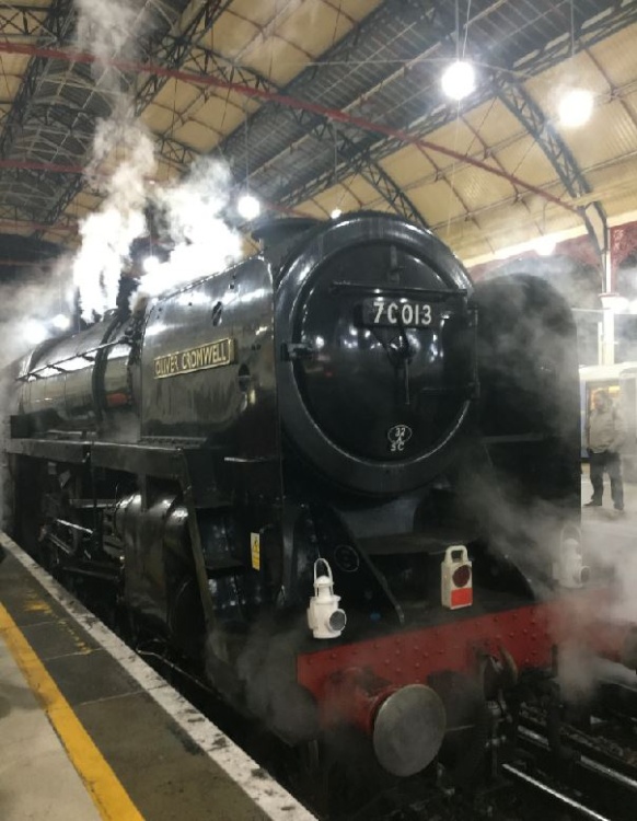 Steam locomotive Oliver Cromwell at Victoria Station, 12th December 2017