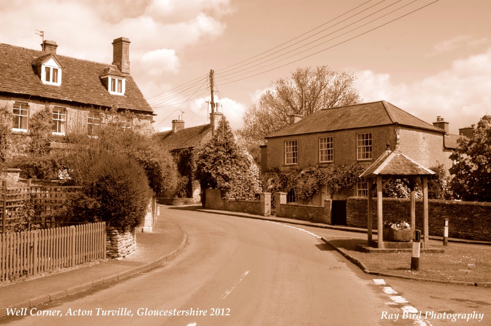 Well Corner, The Street, Acton Turville, Gloucestershire 2012