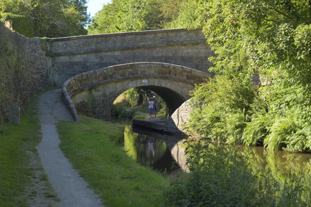 Photograph of Roving Bridge on the Macclesfield Canal, Sutton, Macclesfield, Cheshire