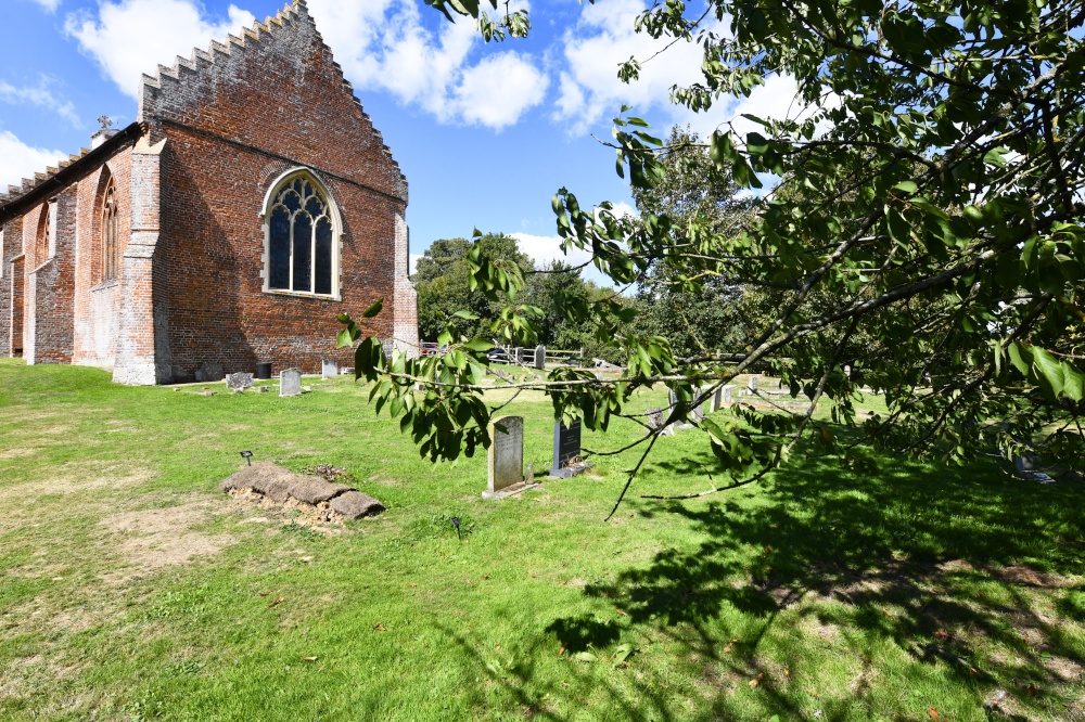 St. John the Baptist Church, Small Hythe