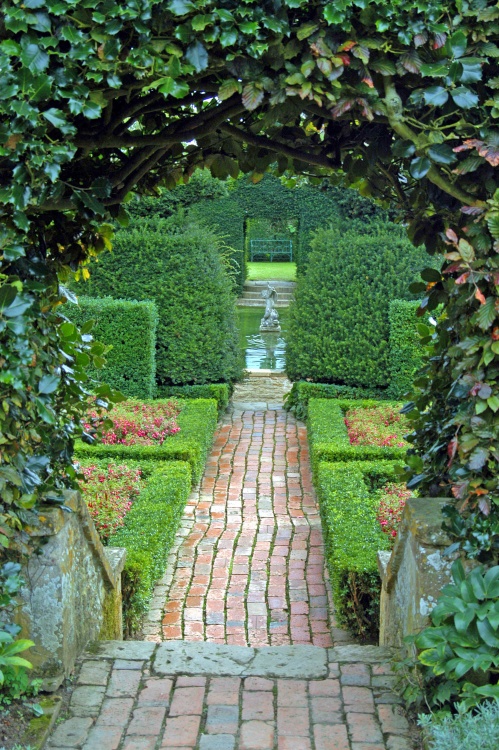 Avebury Manor Garden