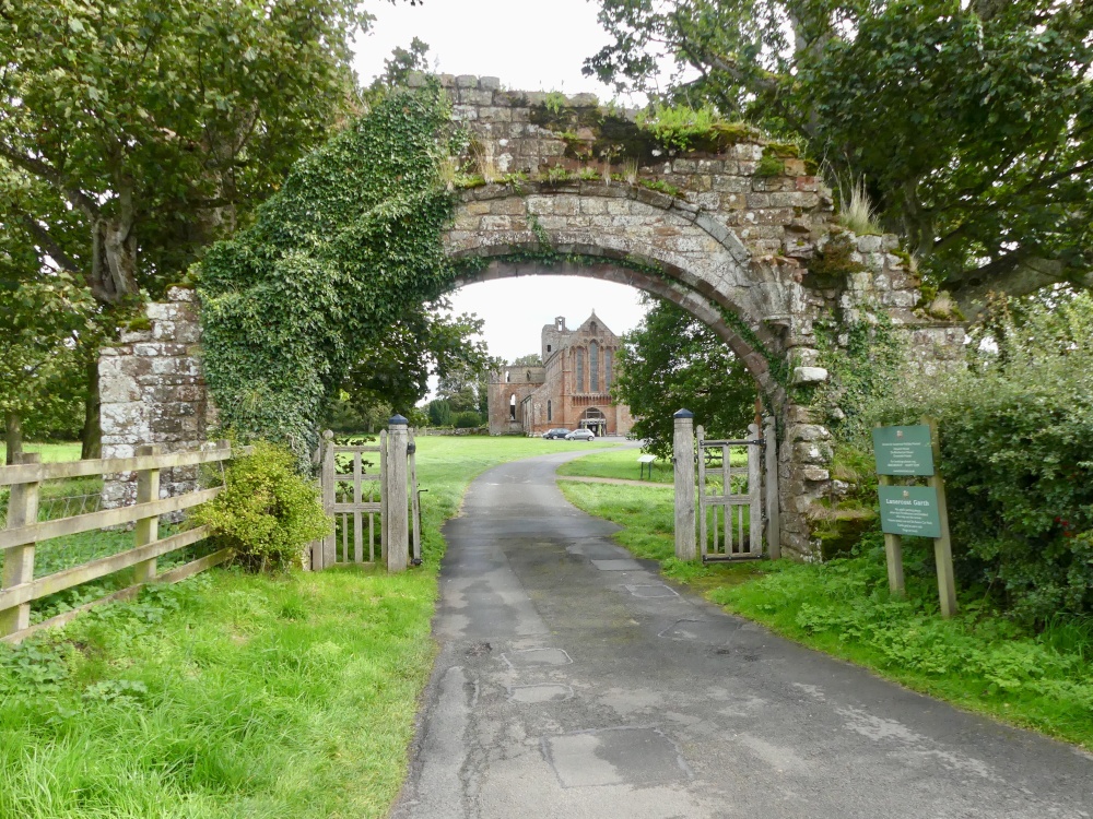 THE FAMOUS GATEWAY TO THE LANERCOST PRIORY,BRAMPTON,CUMBRIA.