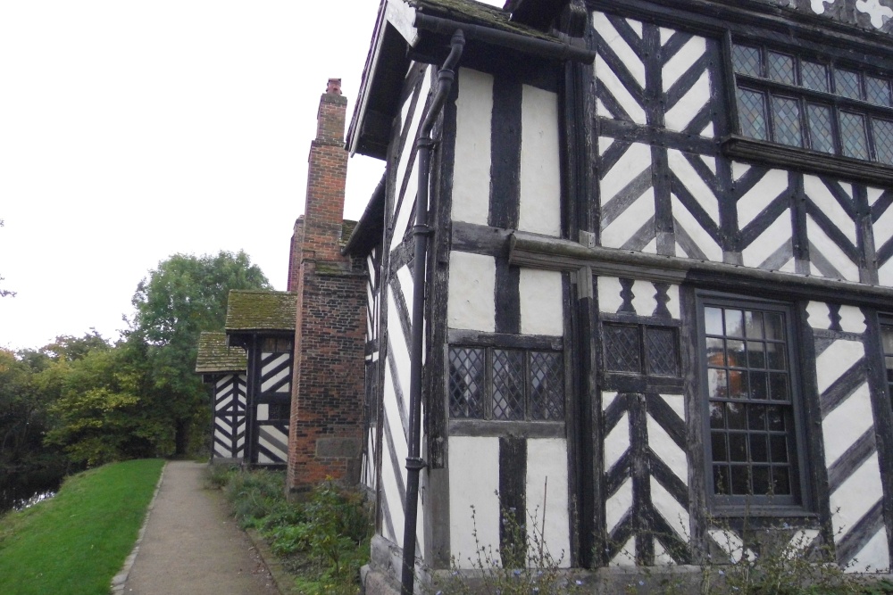 Little Moreton Hall, Cheshire photo by David Dale