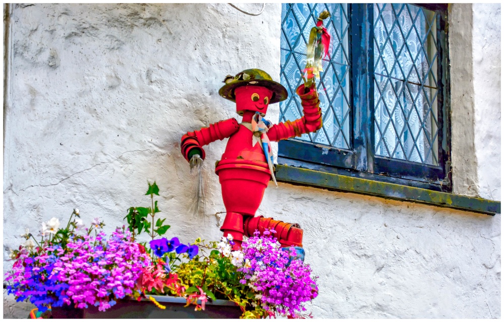 Photograph of Berrynarbor flowerpot man