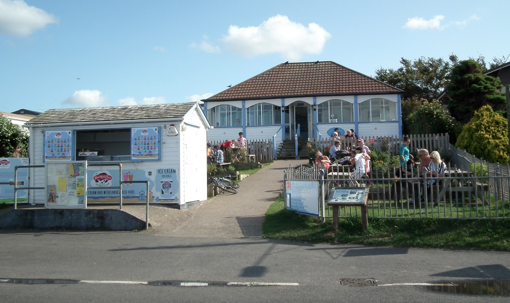 Photograph of The Driftwood cafe in Blue Anchor