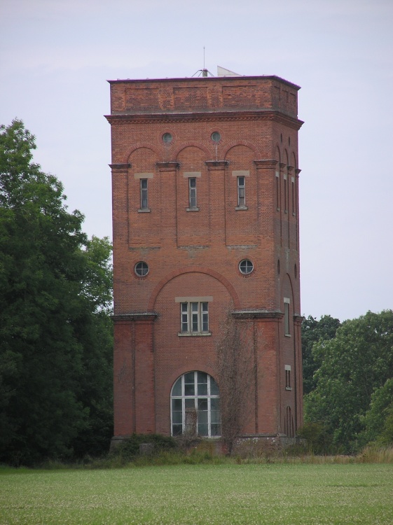 Benacre water tower