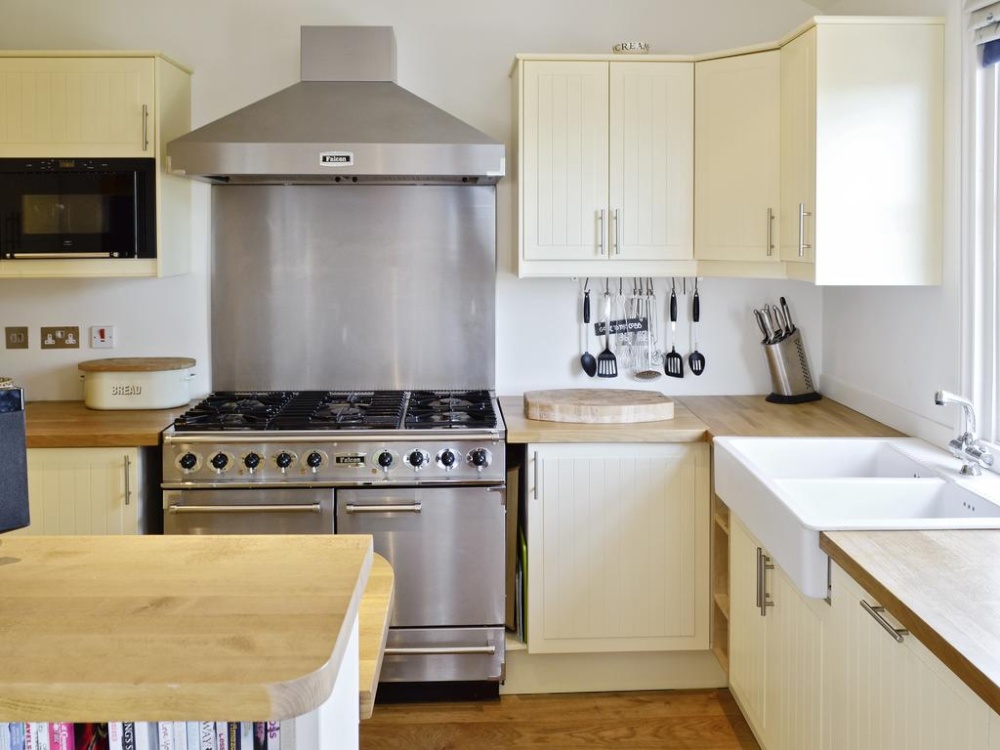 The Chatham, Lyme Regis