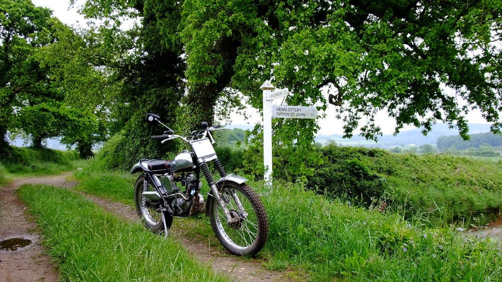 Photograph of Venn Ottery, green lane