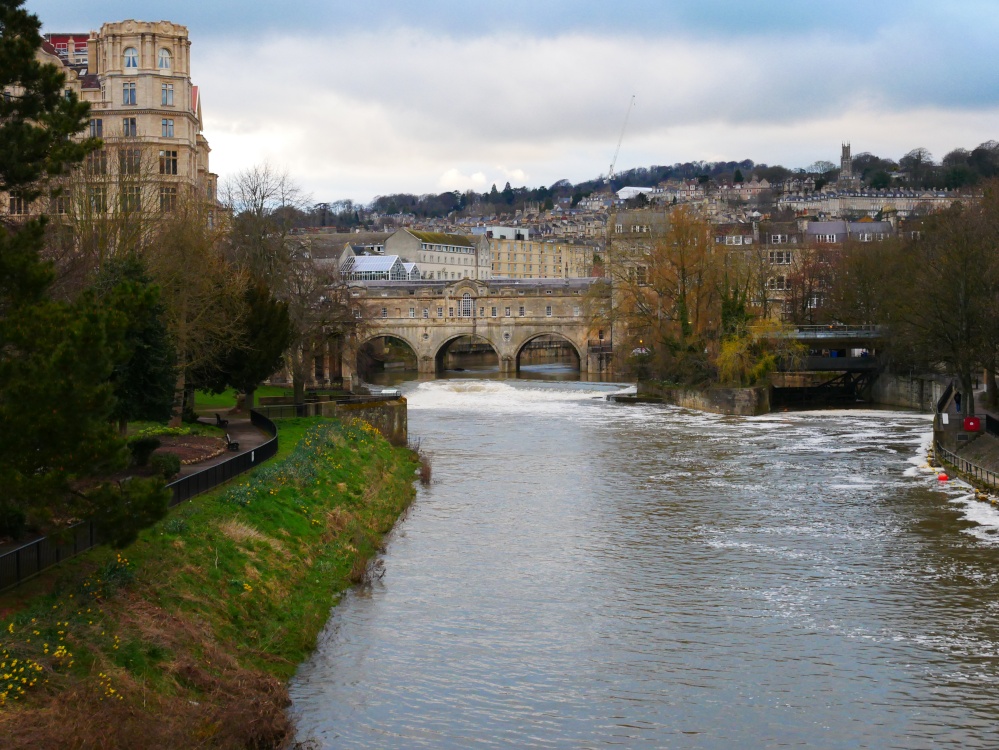 Downstream view of Pulteney Bridge