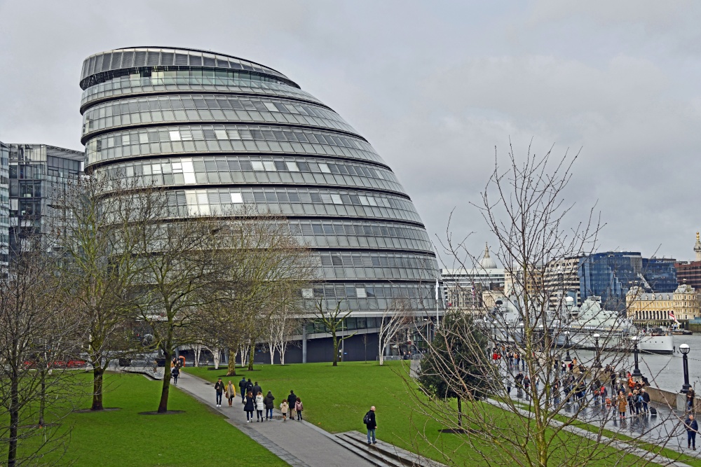View along Thames Path, London