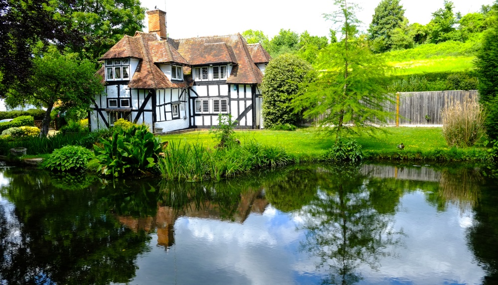 House on the River Loose