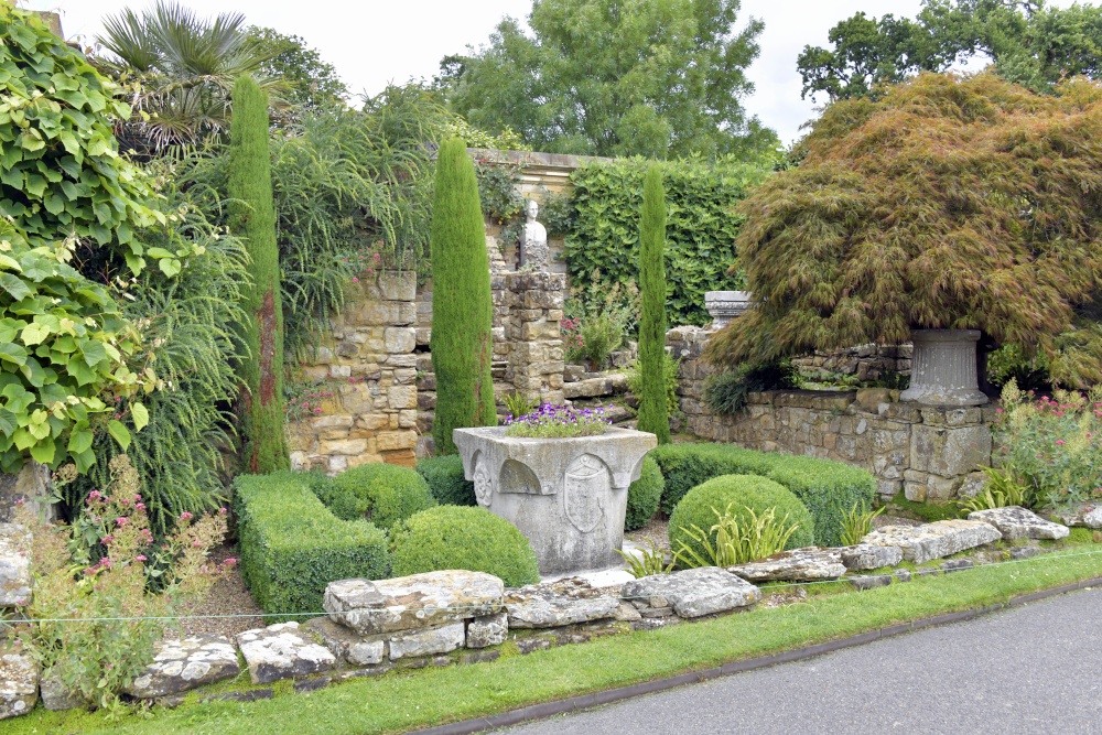 Italian Garden, Hever Castle