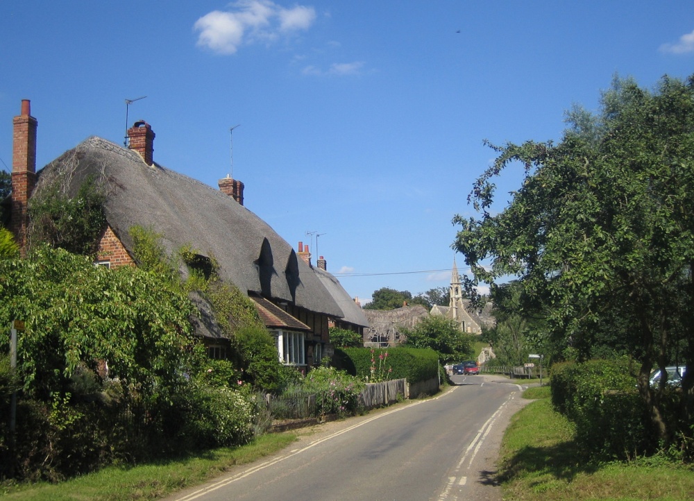 Lovely thatched cottages in Clifton Hampden High Street