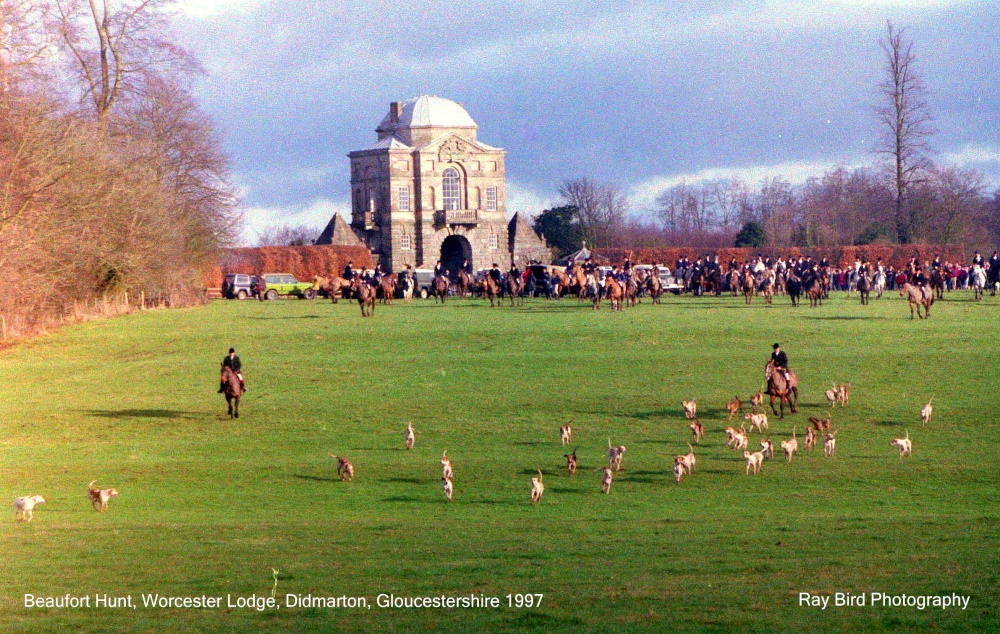 Beaufort Hunt, Worcester Lodge, Didmarton, Gloucestershire 1997