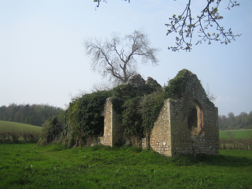 Photograph of The ruined old St. James' Church, Bix Bottom