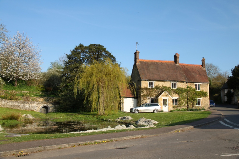Photograph of The village pond in Souldern