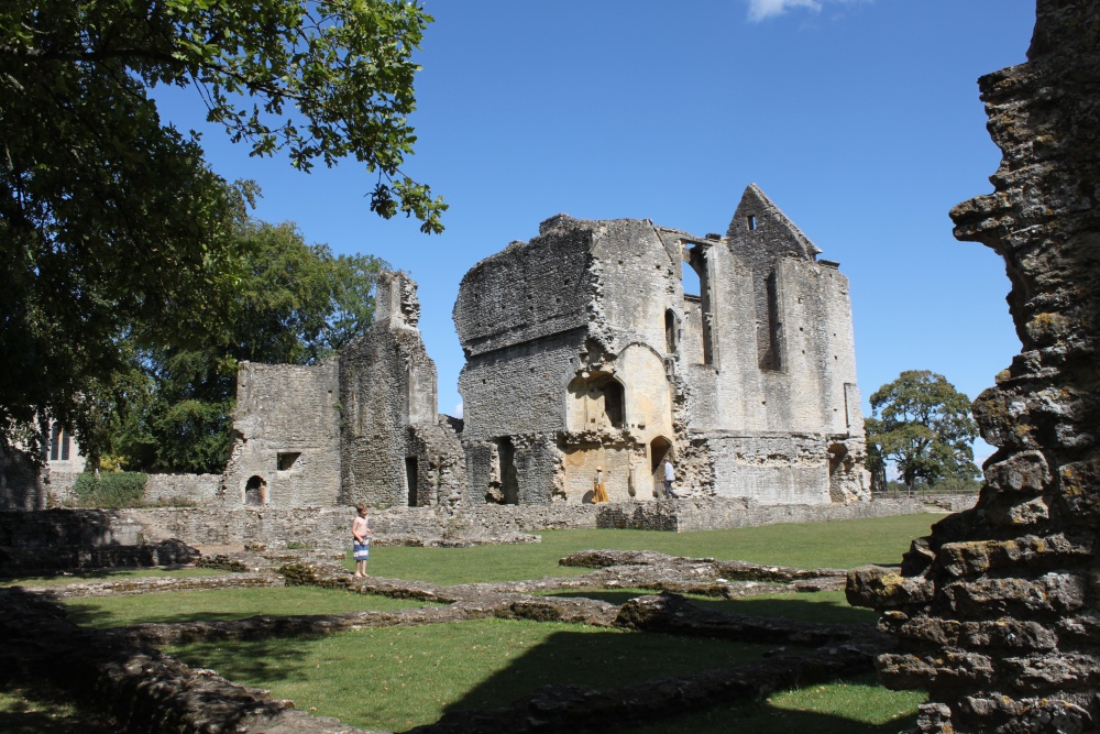 The ruins of Minster Lovell Hall