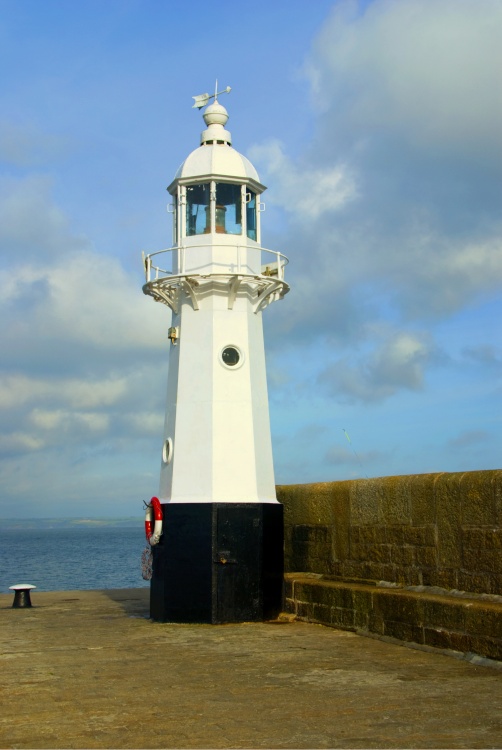 mevagissey lighthouse