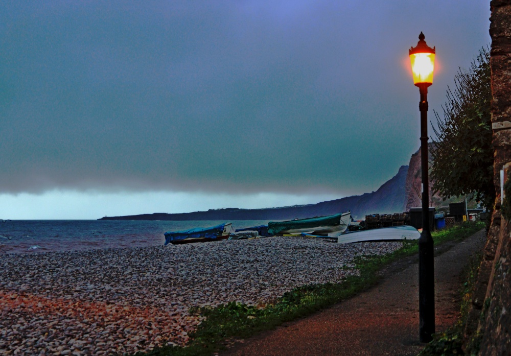 There's a Budleigh light on the right