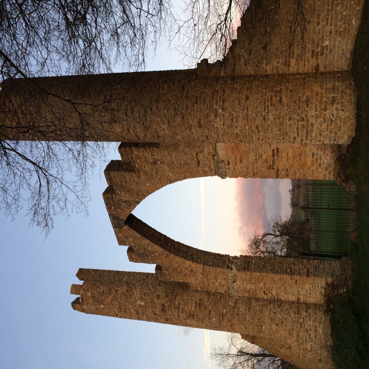 Spectacle Folly, Spectacle Lane, Boughton, Northants.