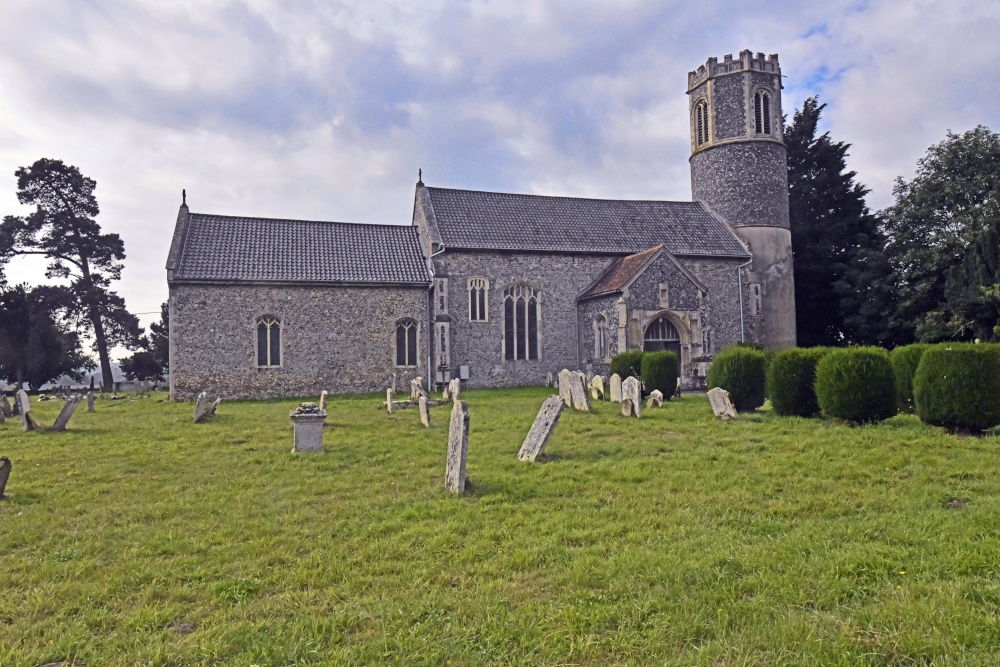 St. Remigius Church. Roydon