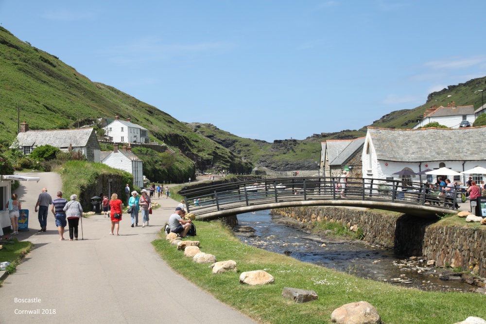 Riverside walk at Boscastle