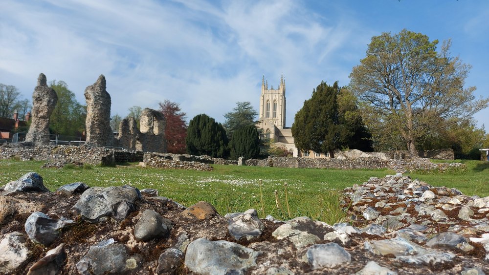 Bury st Edmunds Cathedral and Abbey Gardens