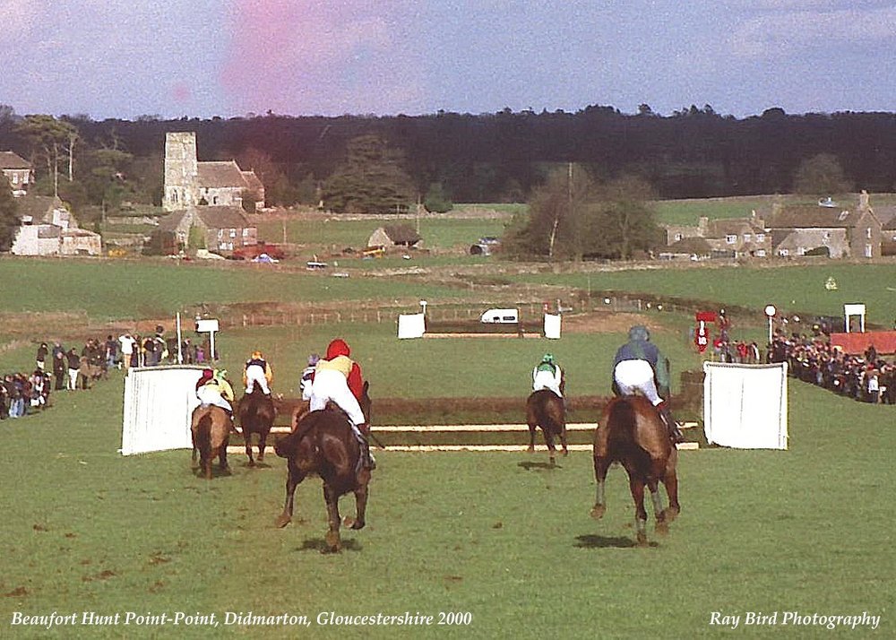 Point-Point Races, Oldbury on the Hill, Didmarton, Gloucestershire 2000